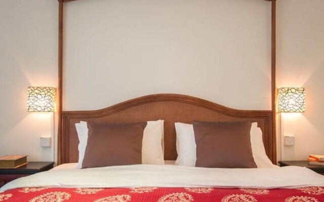 Balik Pulau BookLodge B&B