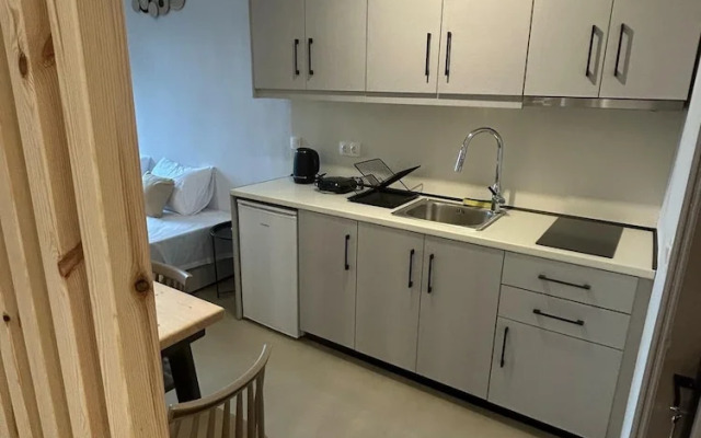 KYNTHIA seaview apartments