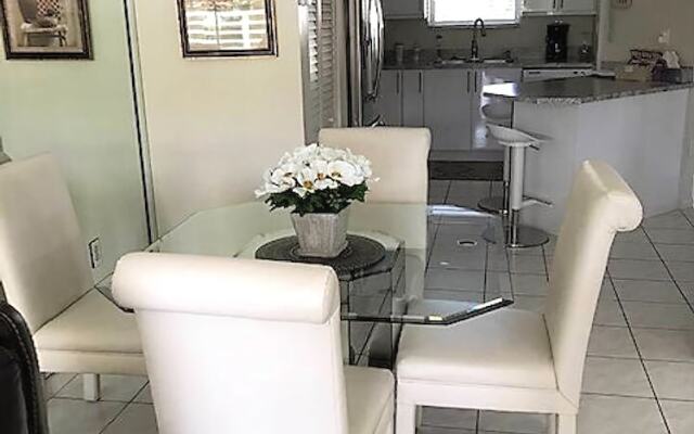 Le Frontenac 210 by Go Florida Condo Sunny Isles