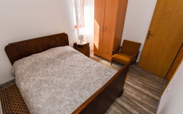 Holiday Home in Veli Iz With Fenced Garden