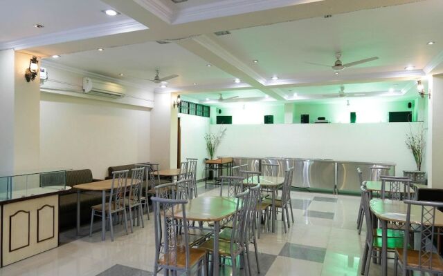 OYO 2730 Hotel Ethnic Residency
