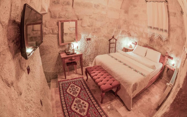 Mosaic Cave Hotel