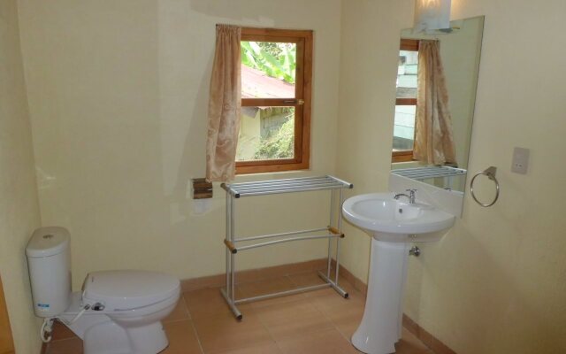Tuk Tuk Timbul Bungalows