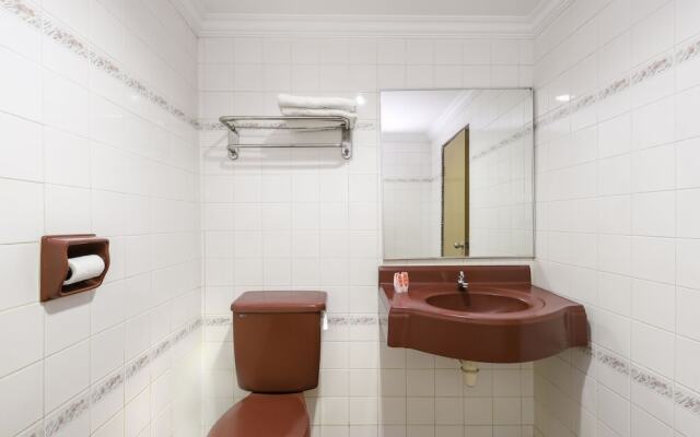 OYO 472 Comfort Hotel 1