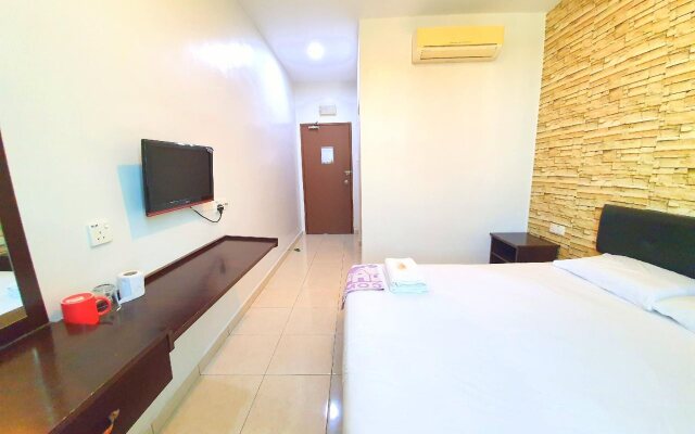 OYO 89715 CK Hotel