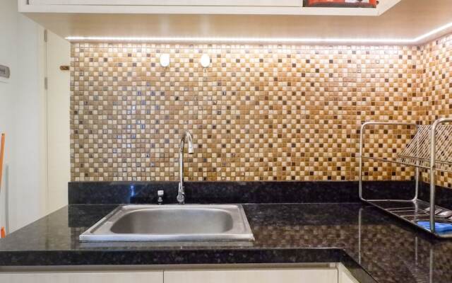 Modern Look Studio at Apartemen Superm