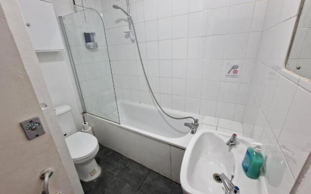 City Budget Guesthouse