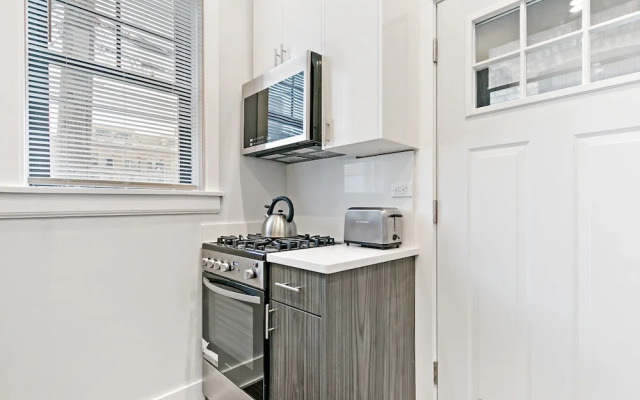 Central 1BR Retreat - Belmont E1