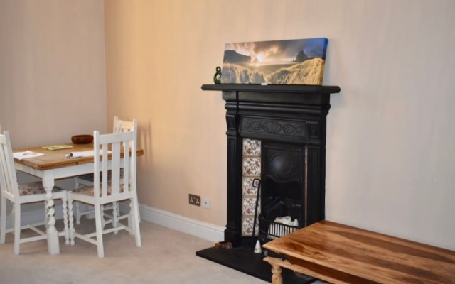 Spacious 2 Bedroom With Sea Views