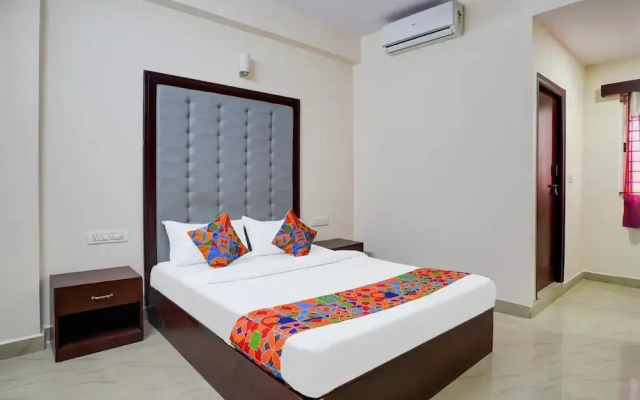 Leo Grand Hotel