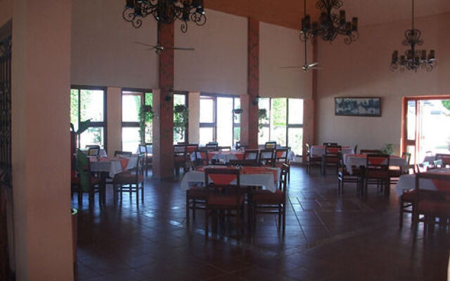 Desert Inn Loreto