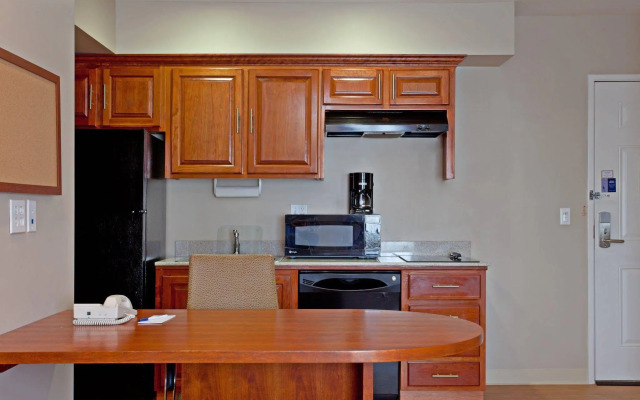 Candlewood Suites LAX Hawthorne by IHG