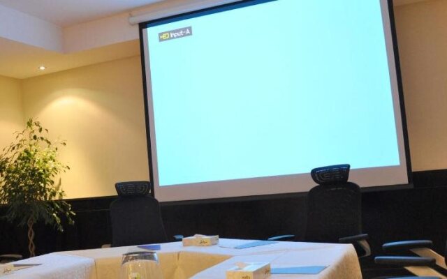 Nelover Qurtubah Hotel