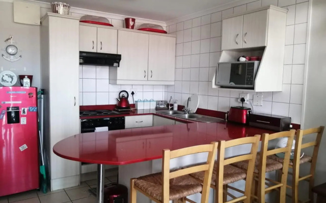Fish Hoek Beach Apartment