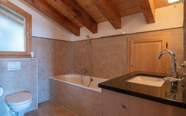 Chalet in Veysonnaz With hot tub