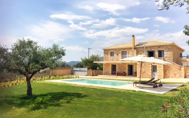 Villa Eleni - Private Pool Retreat Near Kardamili