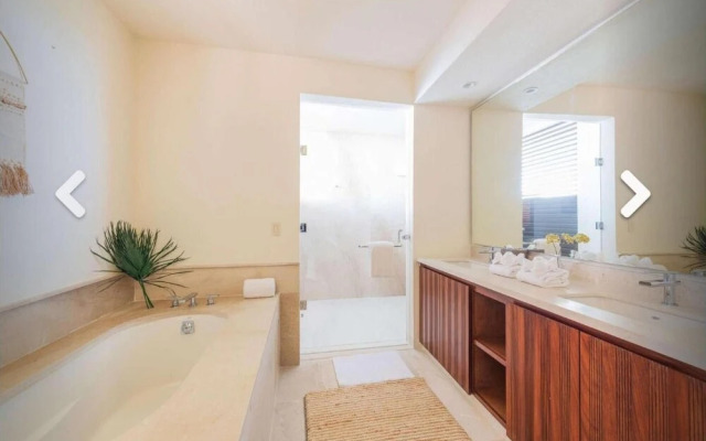 Three Bedroom Amazing Dazzling Villa in Mexico