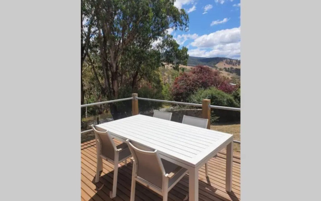 Homeo Alpine Cottage