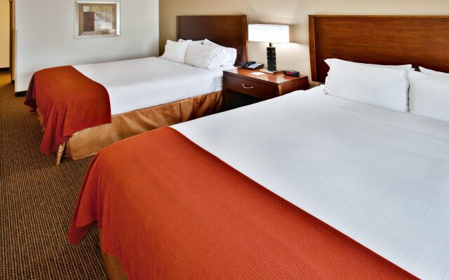Holiday Inn Express Hotel & Suites Dubuque, an IHG Hotel