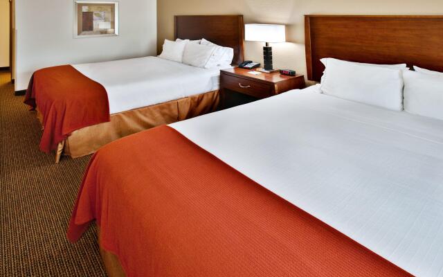 Holiday Inn Express Hotel & Suites Dubuque by IHG