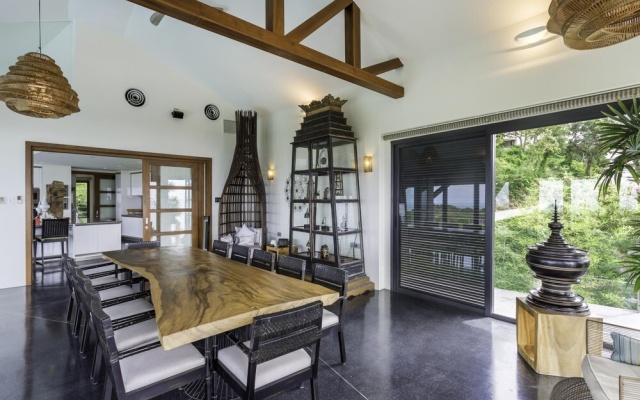 Villa Skyfall