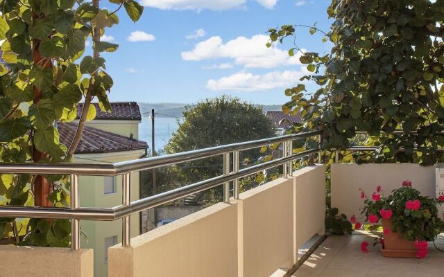 Apartments Levan Ceja