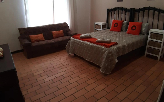 Roos Getaway Apartments #8