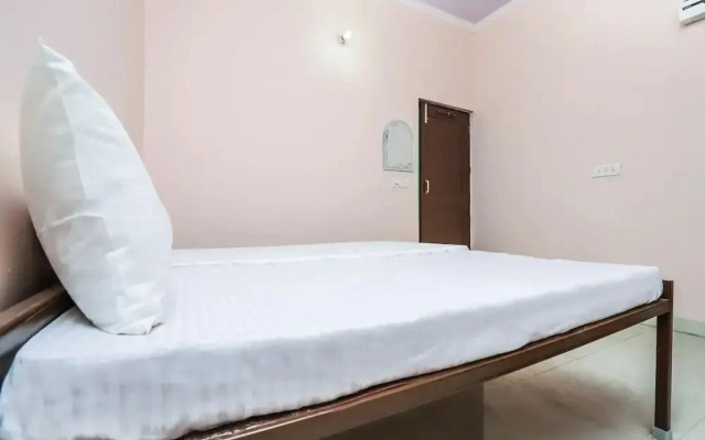 OYO LIFE NOD467 Sector 135