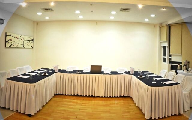 Ángeles Suites & Hotel