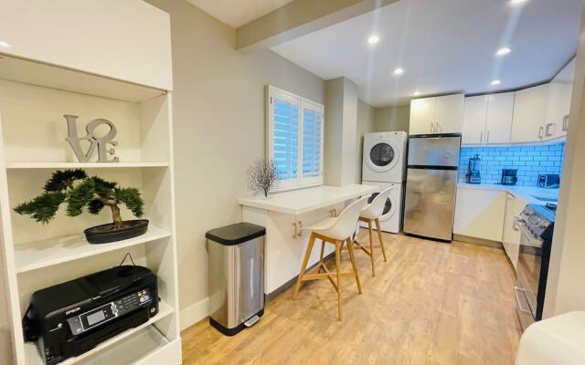 Modern Venice Condo By The Beach