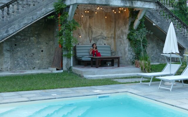 White Lilac romantic B&B adults only