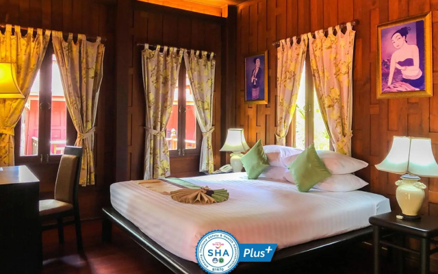 Baan Amphawa Resort & Spa