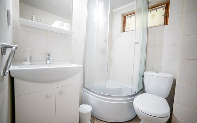 Klimatyczna Chatka u Podnóża Góry