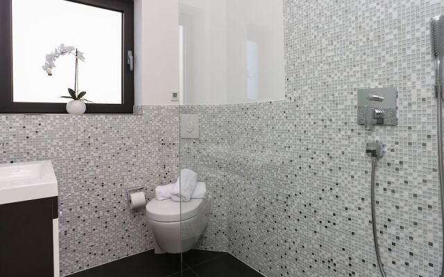 Plush Villa in Trogir With Sauna & Whirlpool