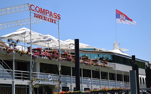 Compass River City Boatel