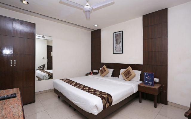 OYO 1824 Hotel Grand Peepal