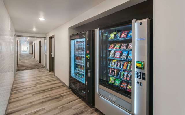 WoodSpring Suites Tri-Cities - Richland