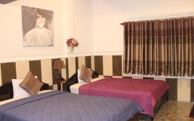 Tay Ho Hotel