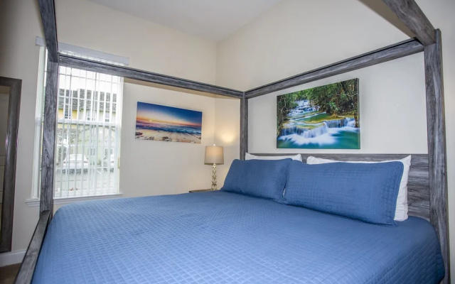 Fabulous Vacation Home  w/ Screened Pool Close To Disney 146
