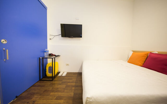 SleepBox Hotel - Ximen