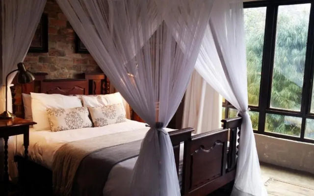 Hornbill House