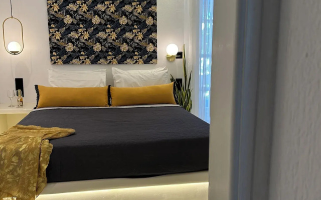 Sea View Apartments & Studios