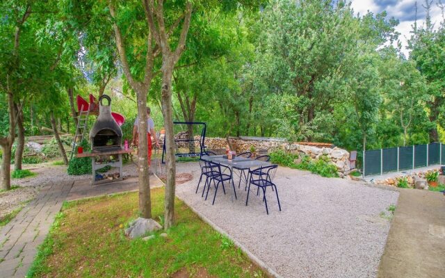 Secluded Holiday Home in Azillanet With Private Pool