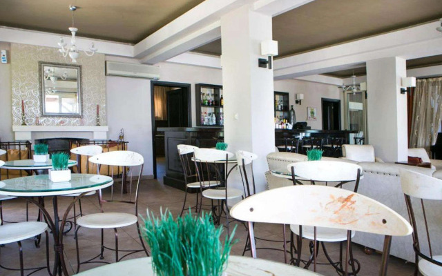 Irilena Hotel