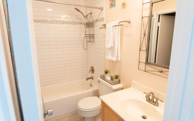 Four Winds F8 2 Bedroom Condo by Redawning, St. Augustine