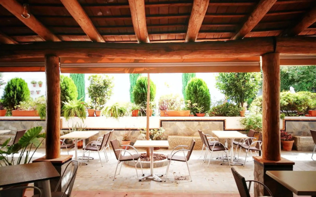 Hotel Montehueznar Spa