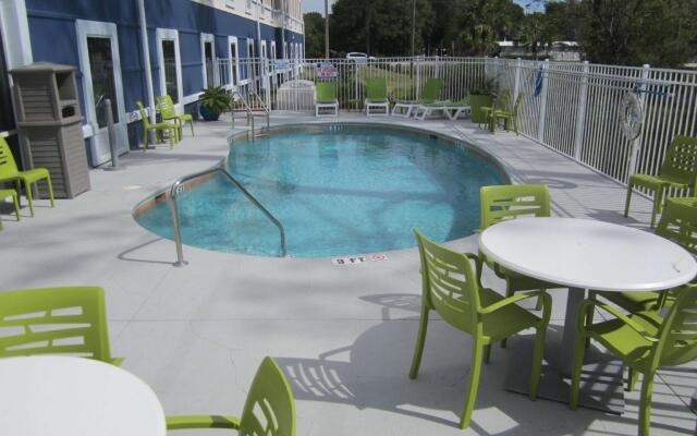 Best Western Waldo Inn and Suites