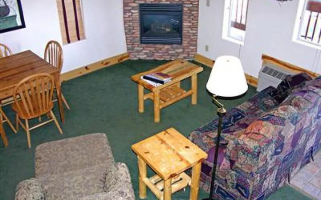 Eagle Fire Lodge & Cabins