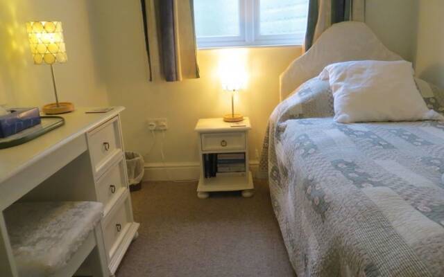 Foxgloves, Bungalow. 5 Mins to Holiday Amenities