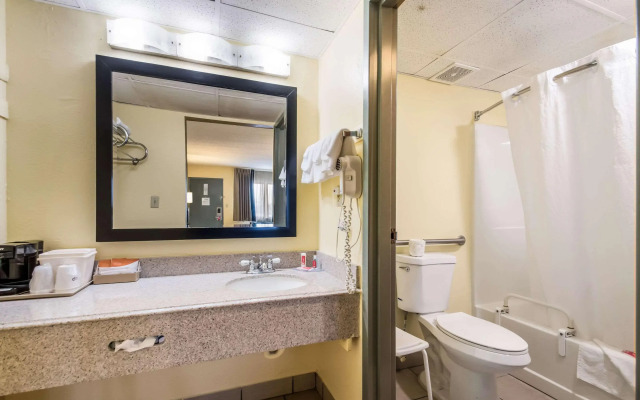 Econo Lodge Kearney - Liberty